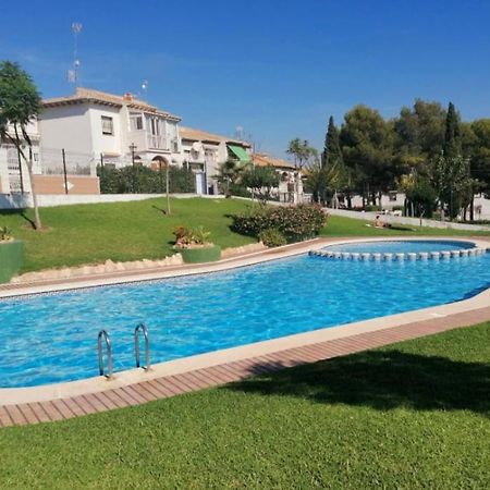 Apartament Casa Del Gato Rojo , Communal Swimming Pool , Terrace With Barbecue Торевьиа Экстерьер фото