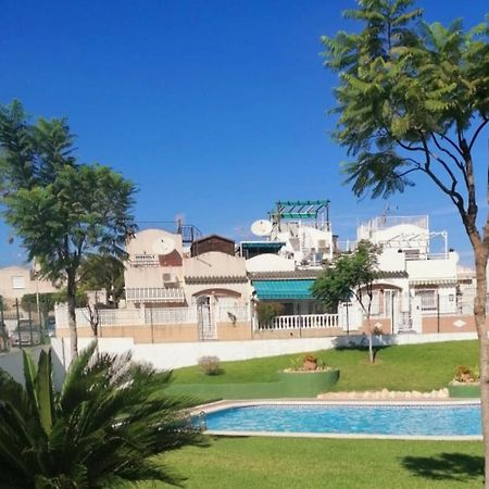Apartament Casa Del Gato Rojo , Communal Swimming Pool , Terrace With Barbecue Торевьиа Экстерьер фото